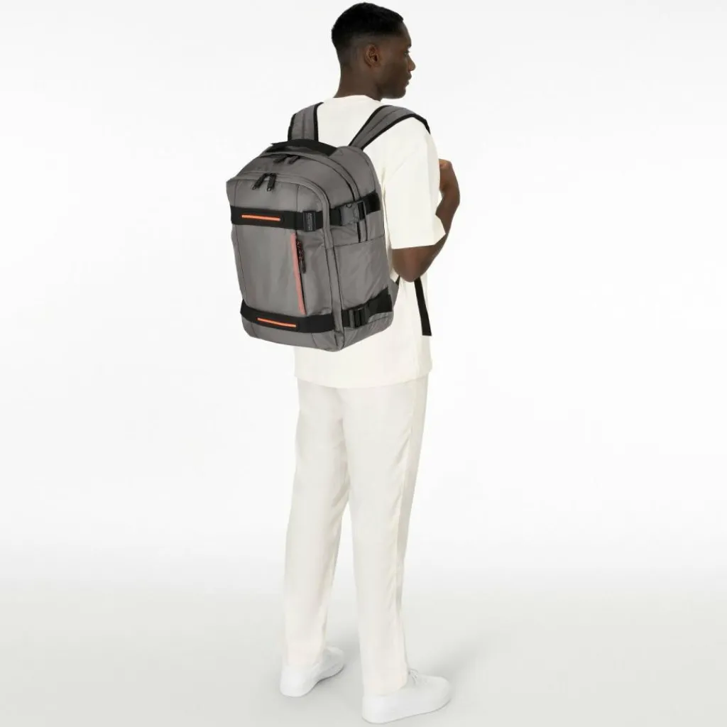 American Tourister Daypacks<Urban Track Daypack 45 cm Laptopfach dark grey