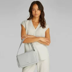 Calvin Klein Henkeltaschen|Schultertaschen<CK Mixmedia Schultertasche 29 cm grey