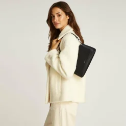 Calvin Klein CK Must Schultertasche 27 cm