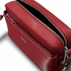 Calvin Klein Schultertaschen<CK Must Schultertasche 21.5 cm biking red