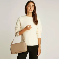 Calvin Klein CK Must Schultertasche 30 cm