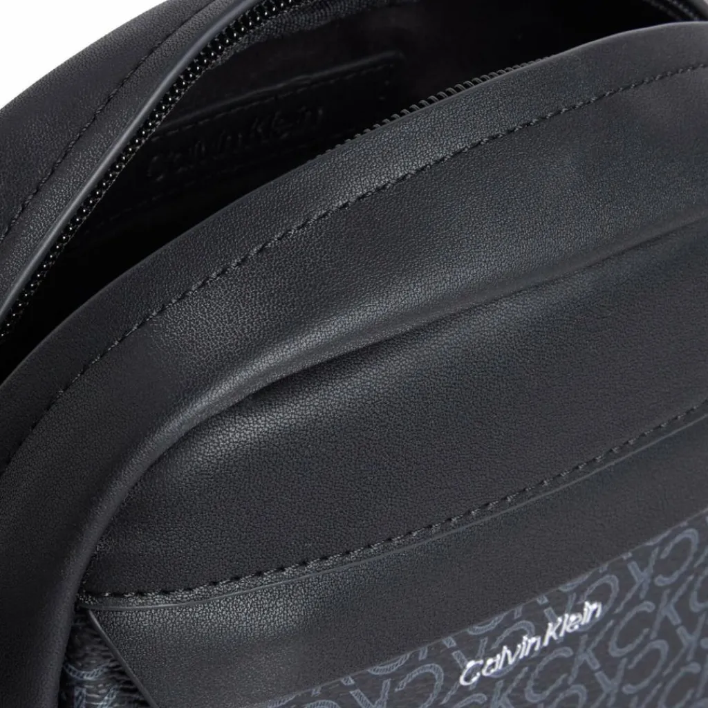 Calvin Klein CK Must Umhängetasche S 24 cm