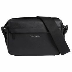 New Calvin Klein CK Must Umhängetasche 20.5 cm black