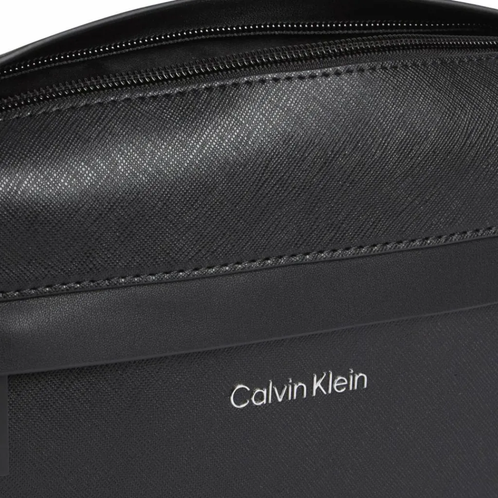 New Calvin Klein CK Must Umhängetasche 20.5 cm black