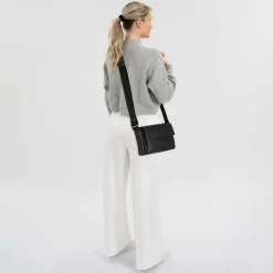 Calvin Klein Umhängetaschen<CK Origami Umhängetasche 23 cm ck black