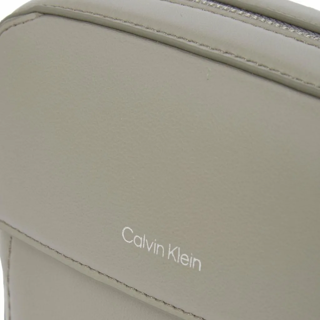 Calvin Klein Umhängetaschen<CK Sleek Umhängetasche 16.5 cm grey