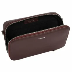 Calvin Klein Umhängetaschen<CK Sleek Umhängetasche 23 cm brown