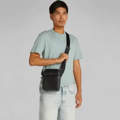 Hot Calvin Klein CK Sleek Umhängetasche 16.5 cm black