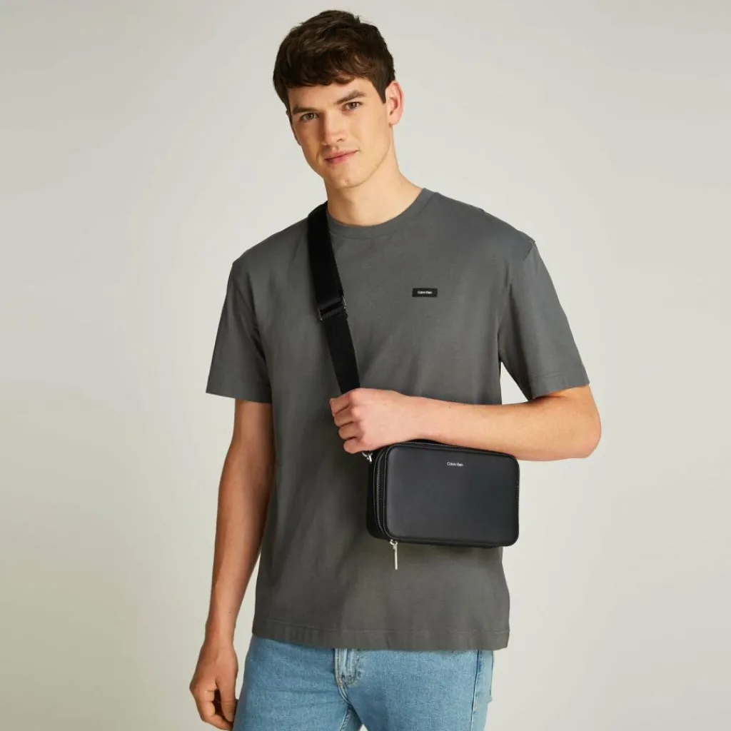 Calvin Klein CK Sleek Umhängetasche 23 cm black