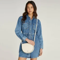 Calvin Klein Jeans Minimal Monogram Umhängetasche 22 cm