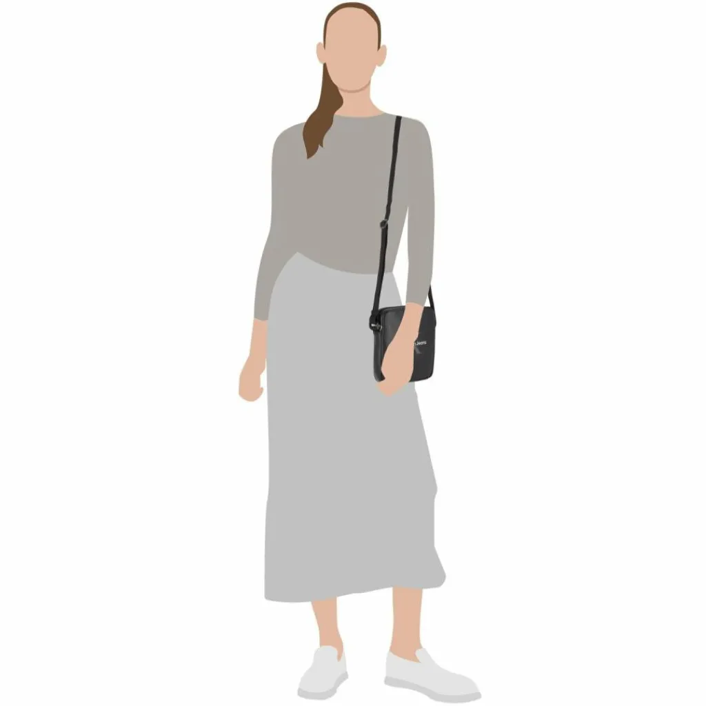 Calvin Klein Jeans Umhängetaschen<Monogram Soft Umhängetasche 18.5 cm black