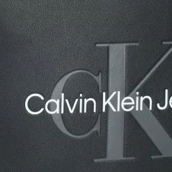 Calvin Klein Jeans Umhängetaschen<Monogram Soft Umhängetasche 18.5 cm black