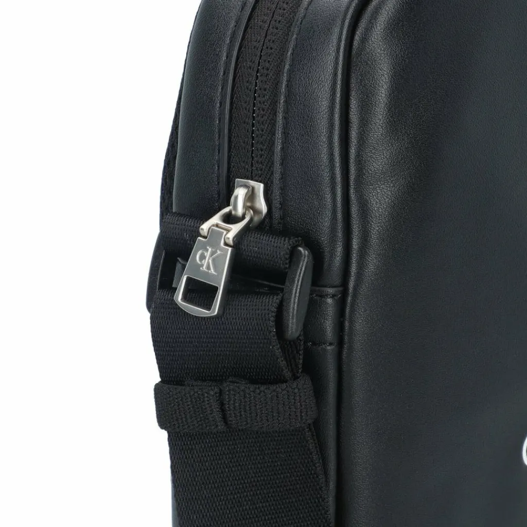 Calvin Klein Jeans Monogram Soft Umhängetasche 22 cm