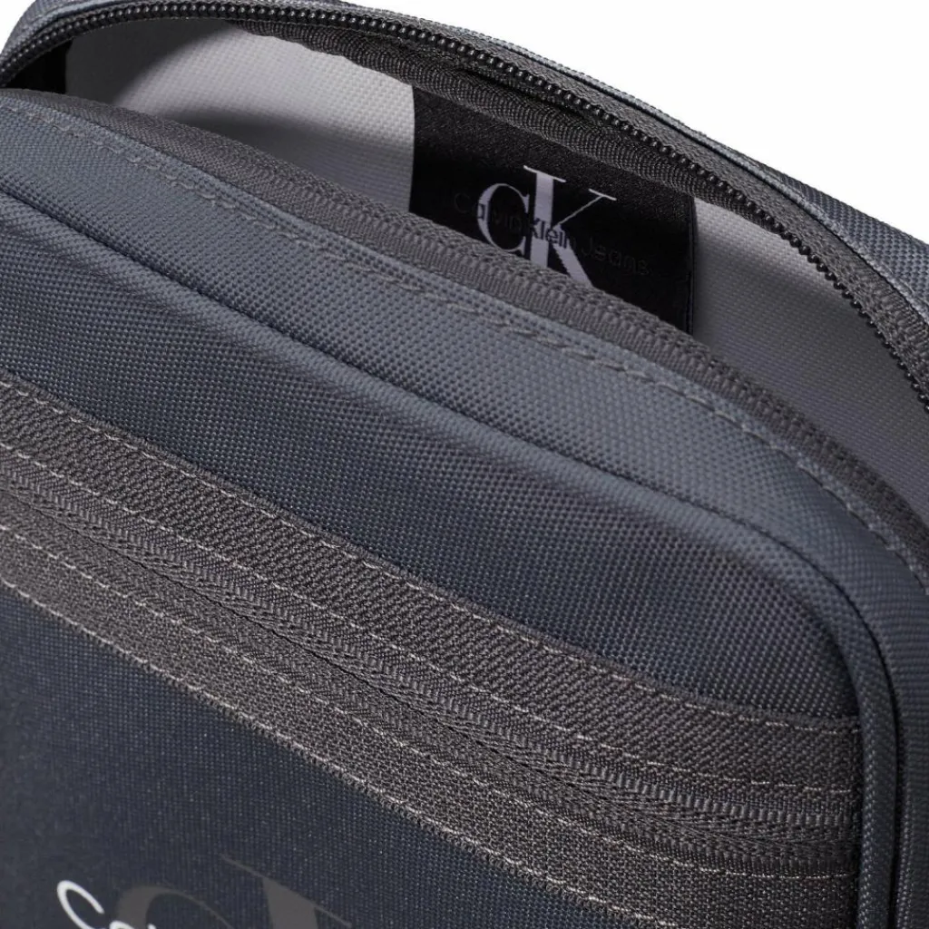 Outlet Calvin Klein Jeans Sport Essentials Umhängetasche 21 cm endless grey
