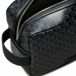 Best Calvin Klein Kulturbeutel 21 cm black