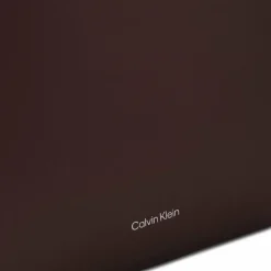 Discount Calvin Klein Line Ns Umhängetasche Leder 20 cm raisin