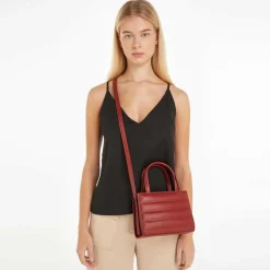 Sale Calvin Klein Line Quilt Handtasche 19.5 cm biking red