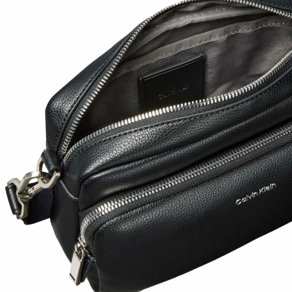 Calvin Klein Umhängetaschen<Raised Umhängetasche 26 cm black