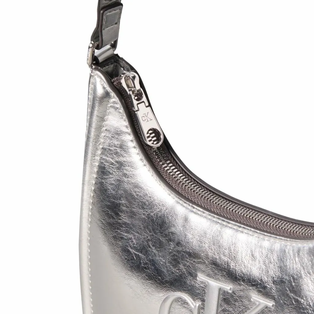 Online Calvin Klein Schultertasche 43 cm silver metallic