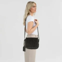 New Cowboysbag Dallas Umhängetasche Leder 22 cm black