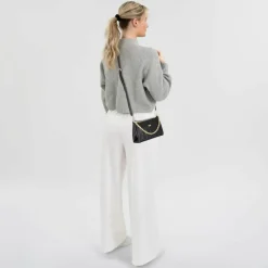 Discount DKNY Evon Schultertasche Leder 22 cm blk-gold