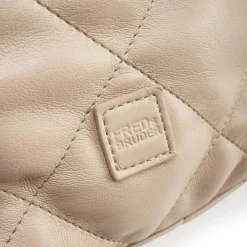 FredsBruder Schultertaschen|Henkeltaschen<Comfy Carry Schultertasche 35 cm light camel