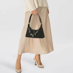 Guess Everlee Schultertasche 28 cm