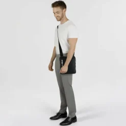 Guess Umhängetaschen<Torino Umhängetasche 20 cm black