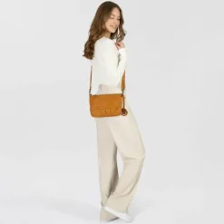 Harbour 2nd Umhängetaschen<Anchor Love Tiani Umhängetasche Leder 21.5 cm oriental mustard