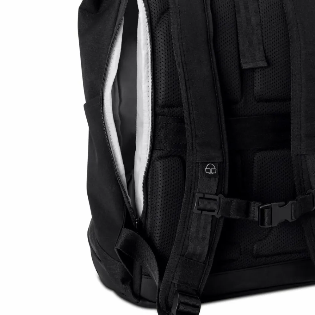 Best Johnny Urban Eco Series Allen Medium Daypack 40.5 cm Laptopfach black