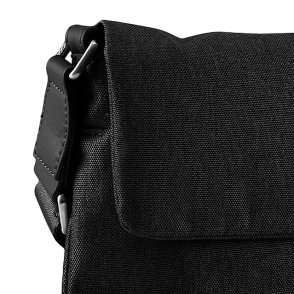 Jost Umhängetaschen<Bergen Umhängetasche S 22 cm schwarz