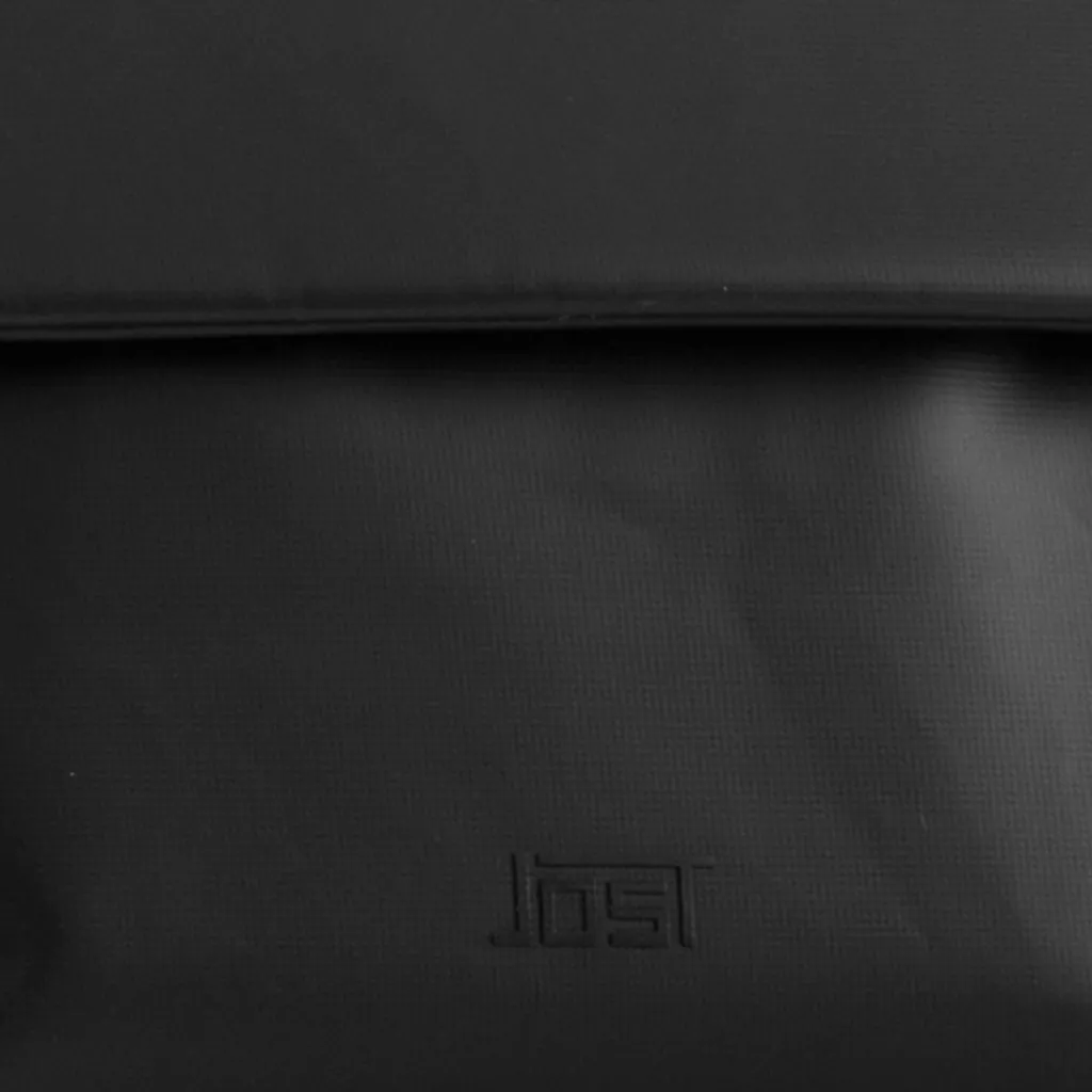 Jost Umhängetaschen<Tolja Umhängetasche 25 cm schwarz