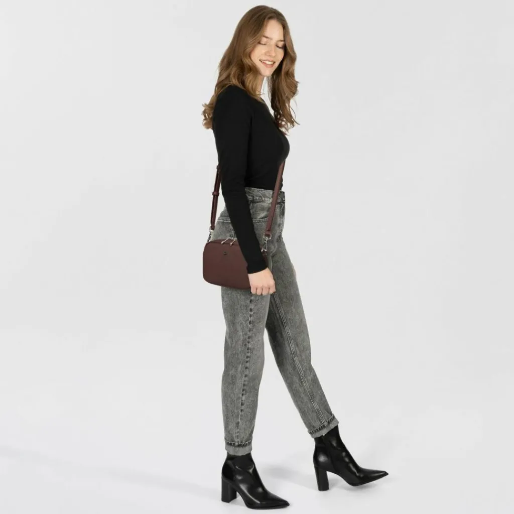 Lacoste Core Essentials Daily City Umhängetasche 21 cm