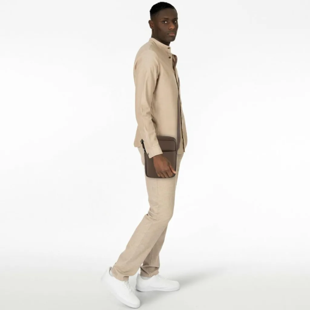 Hot Lacoste Core Essentials Men S Classic Umhängetasche 15 cm morel