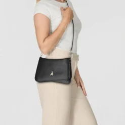 Patrizia Pepe Henkeltaschen|Schultertaschen<Tris Schultertasche Leder 28.5 cm nero