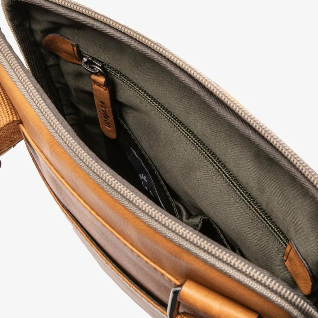 Strellson Umhängetaschen<Hyde Park Brian Umhängetasche Leder 22 cm cognac