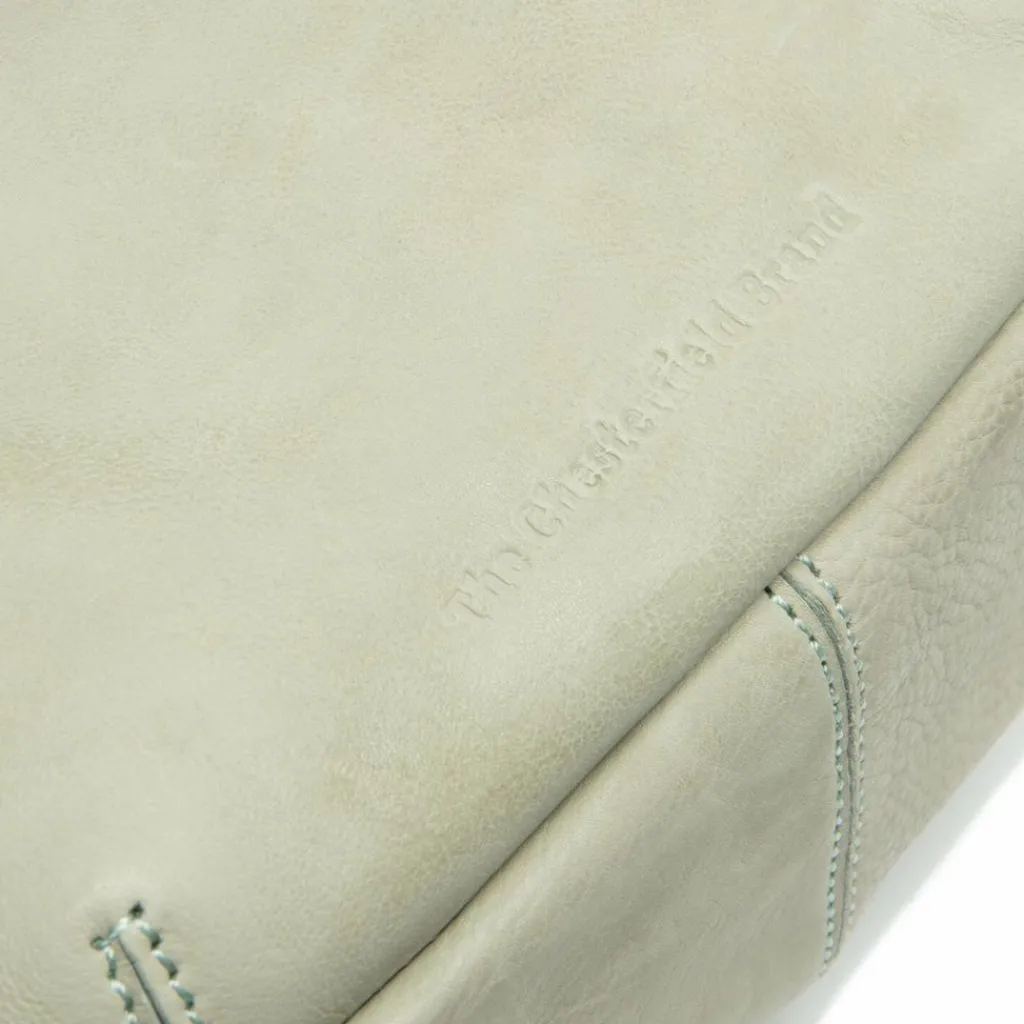 The Chesterfield Brand Umhängetaschen<Clarita Umhängetasche Leder 35 cm ocean blue