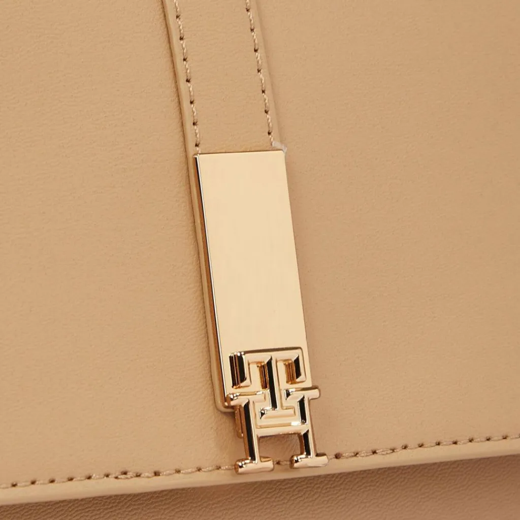 Tommy Hilfiger Henkeltaschen|Schultertaschen<Heritage Schultertasche 23 cm khaki